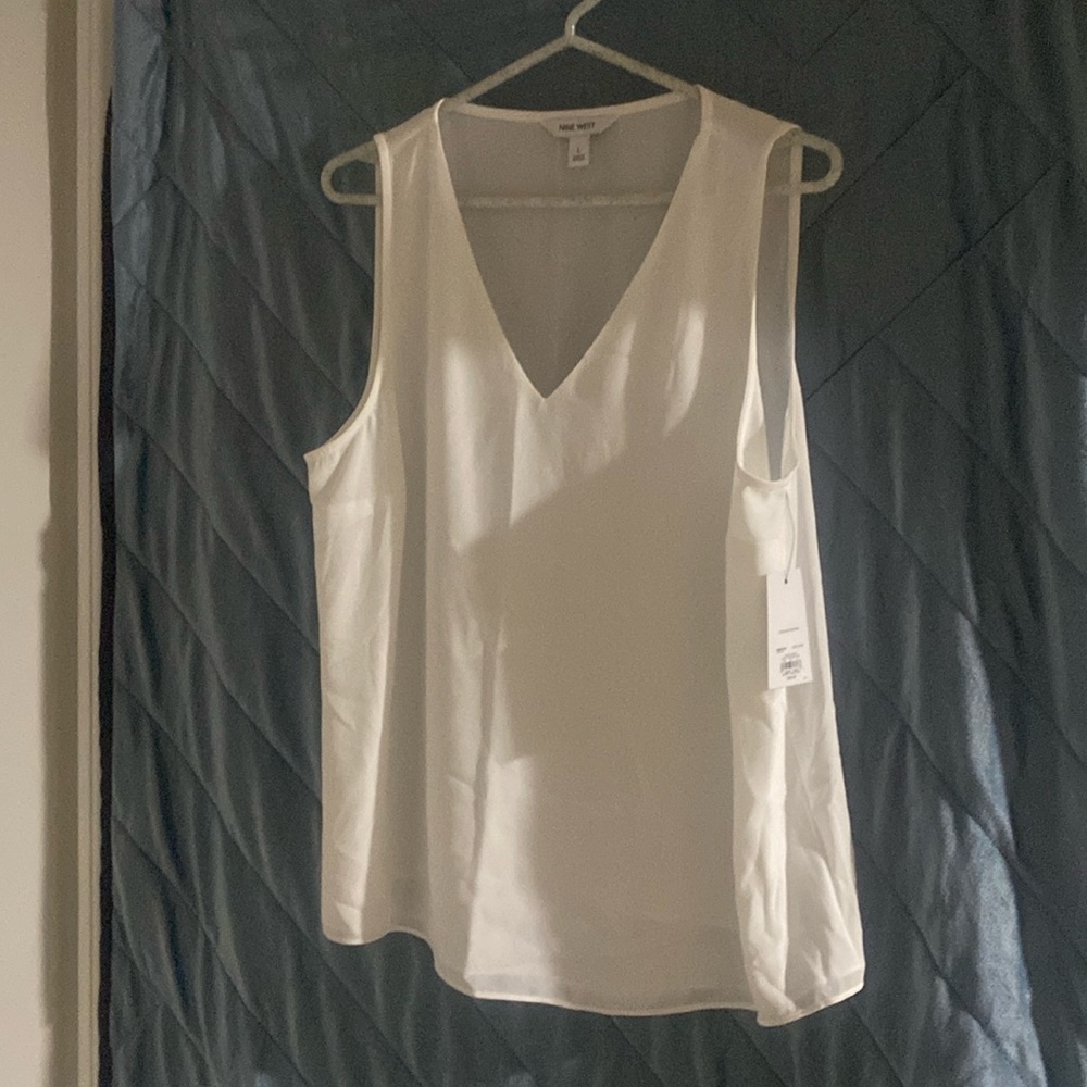 Still tagged! Nine West sleeveless top, white, size large.